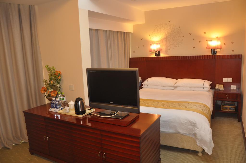 Starway Hotel Silver Zhuhai Room photo