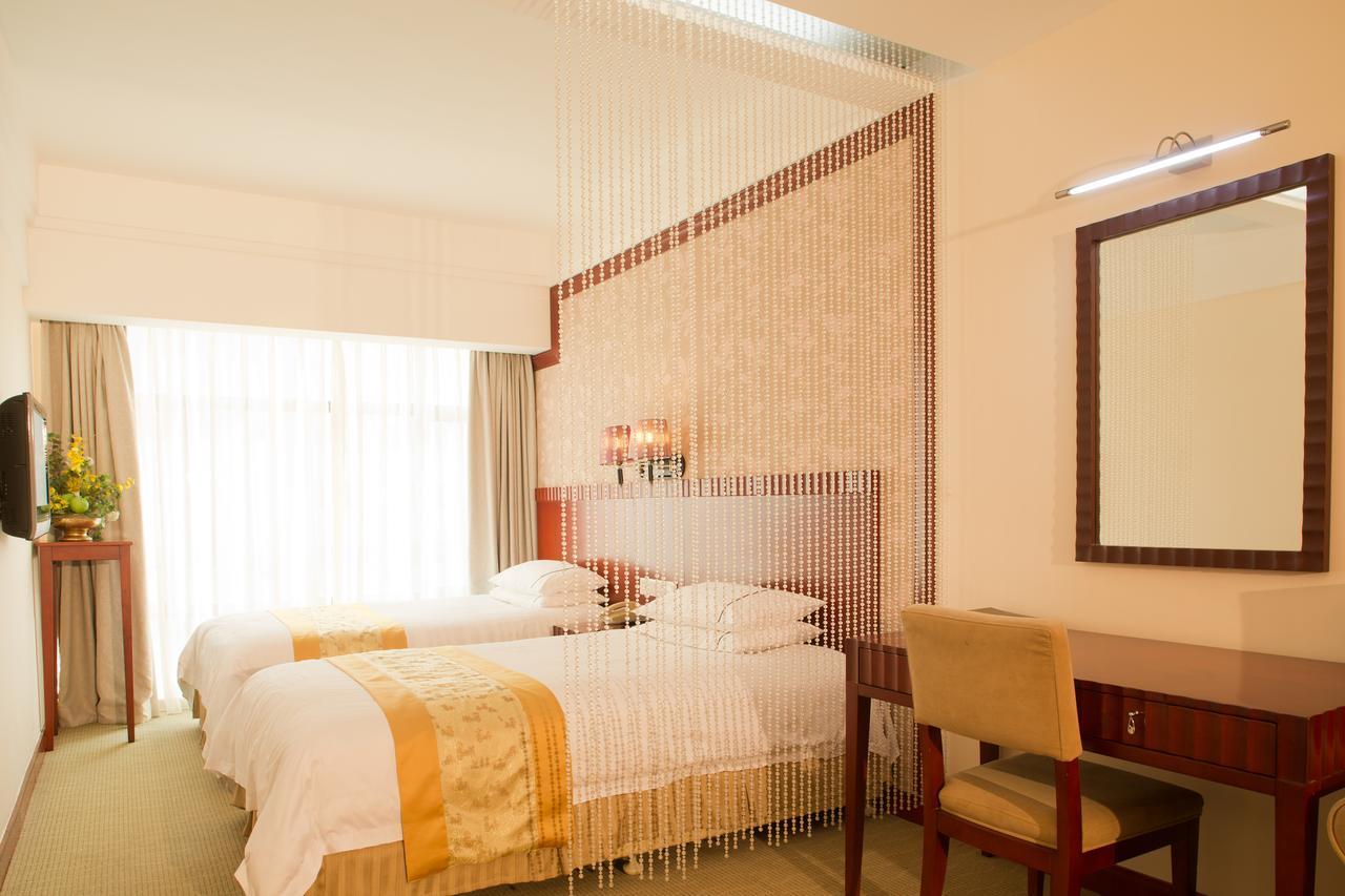 Starway Hotel Silver Zhuhai Exterior photo