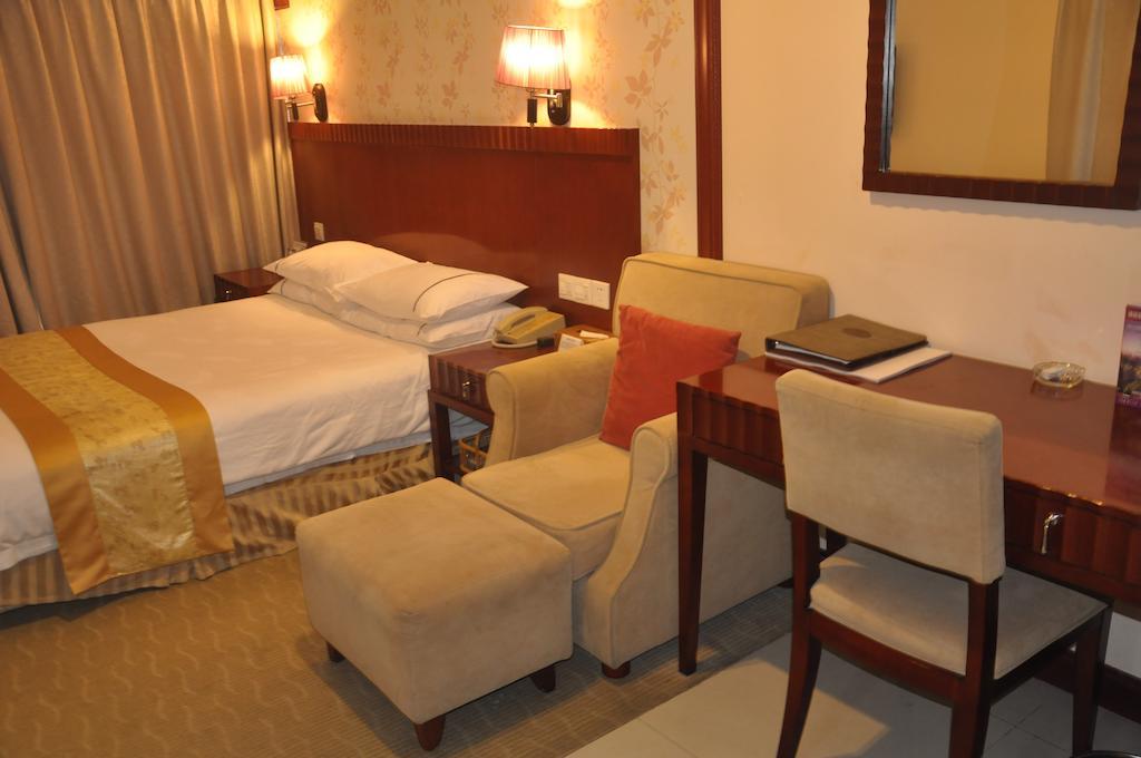 Starway Hotel Silver Zhuhai Exterior photo